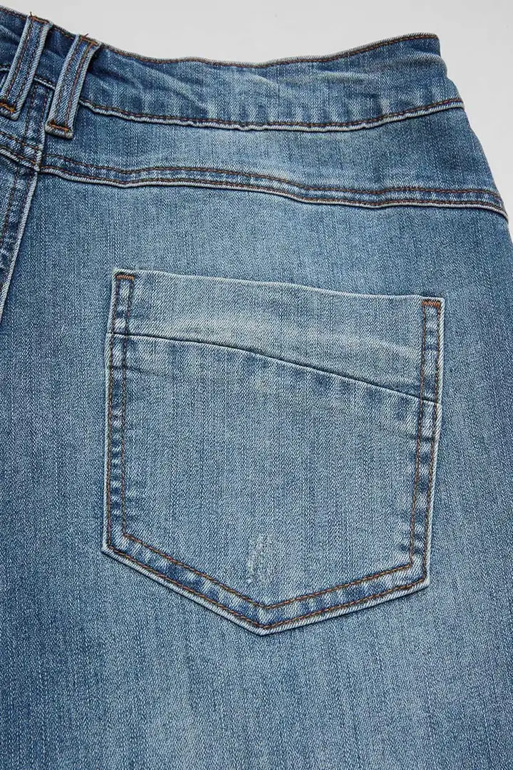 Wash Button Fly Stitch Detail Low Rise Straight Leg Jeans