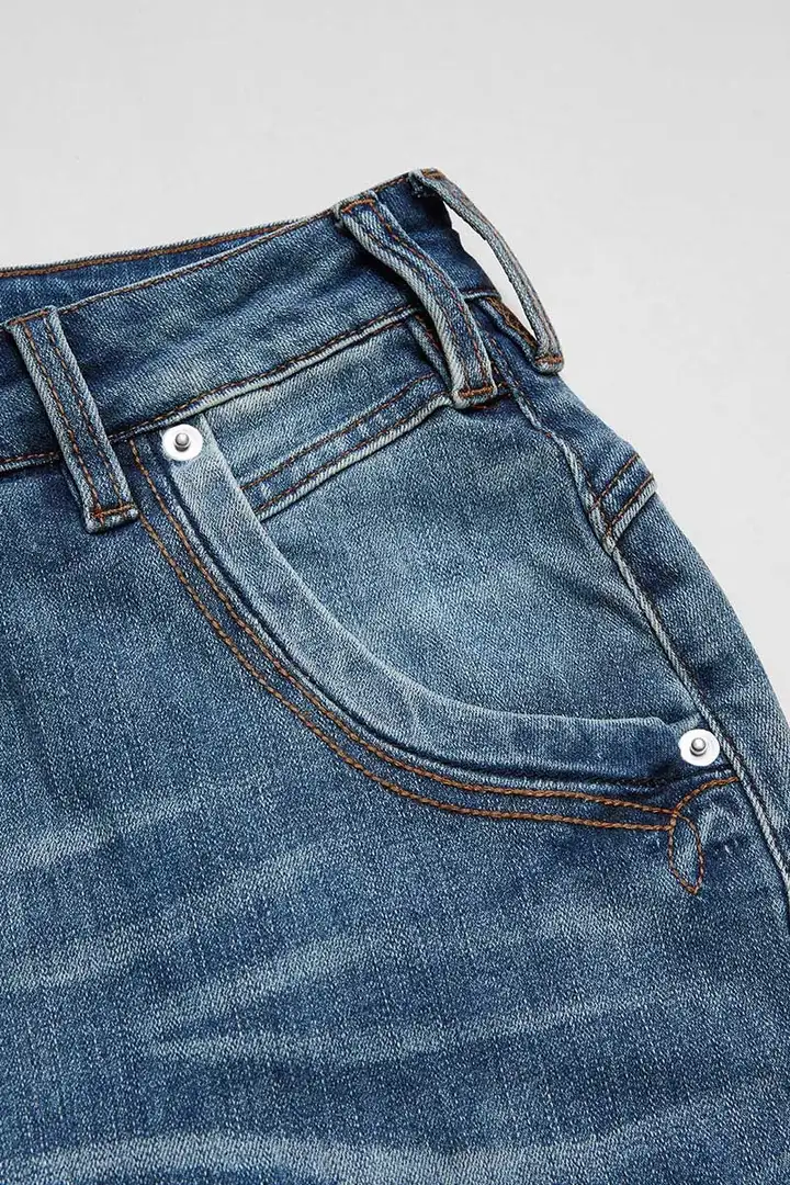 Wash Button Fly Stitch Detail Low Rise Straight Leg Jeans