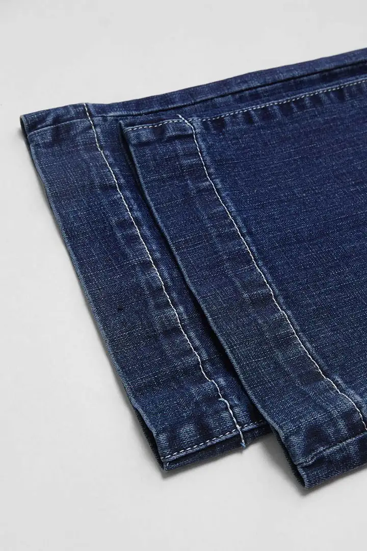 Wash Ripped Detail Mid Rise Bootcut Jeans Without Belt